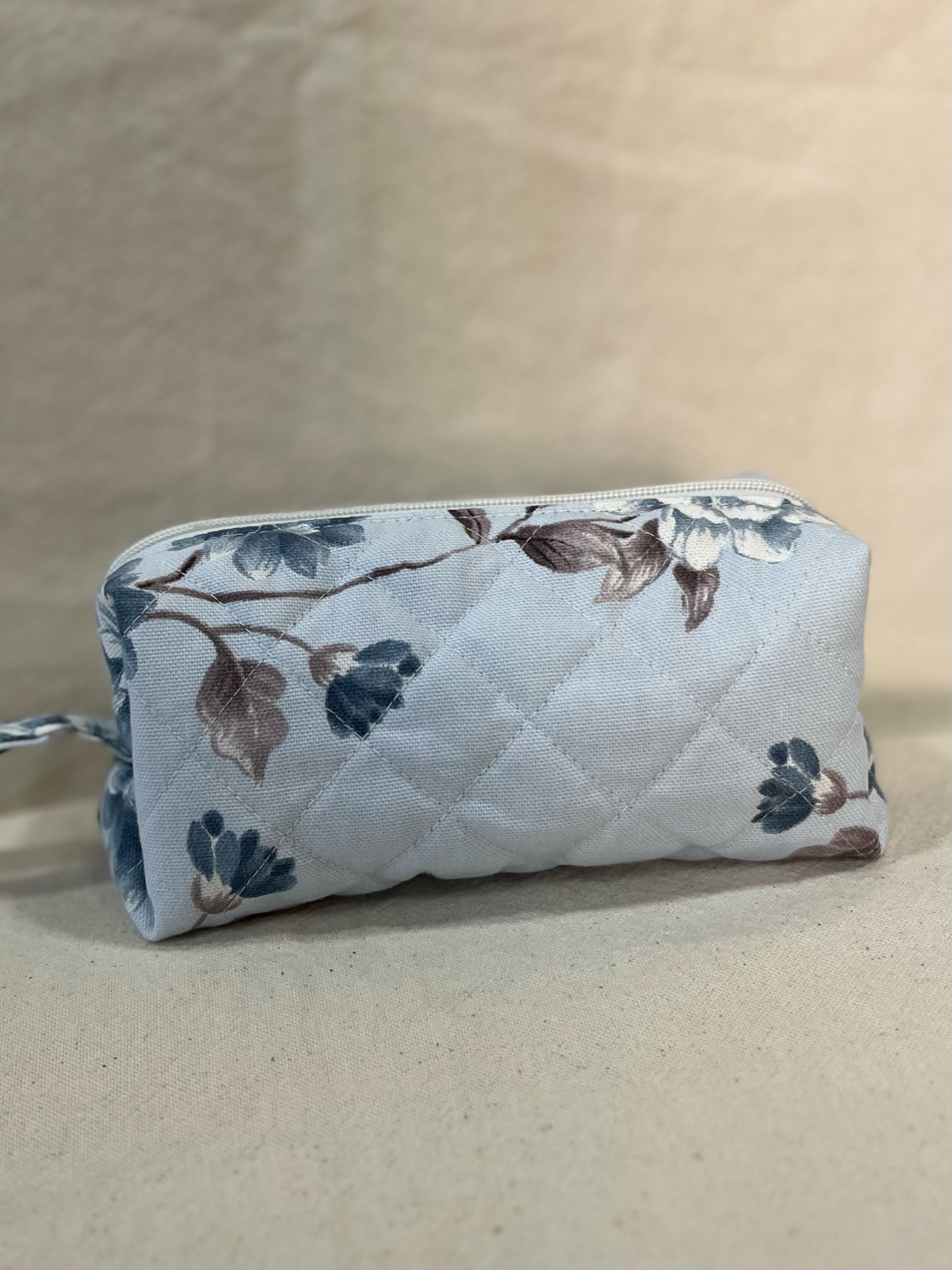 Estuche acolchado con cierre