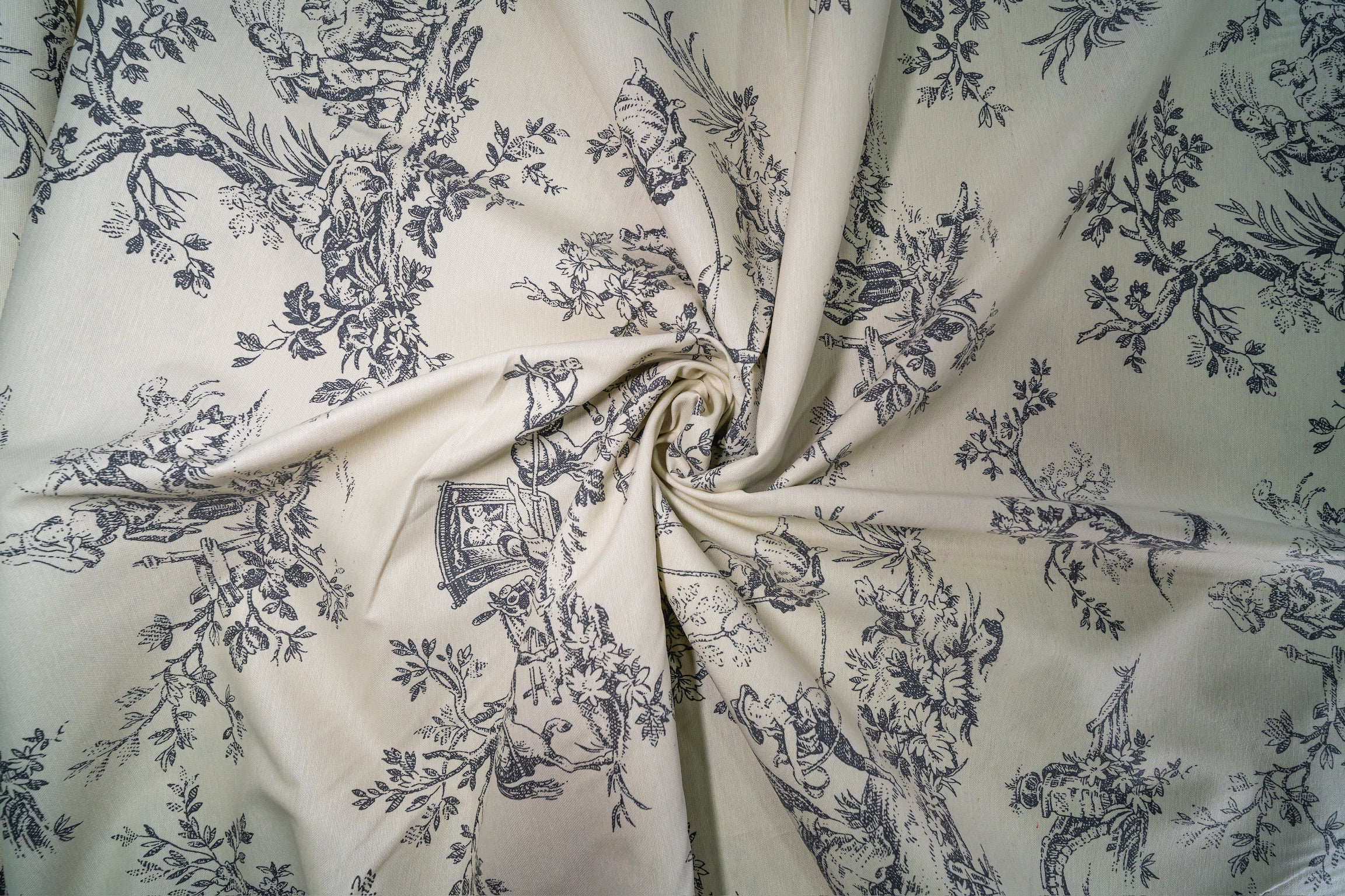 Tela Antimancha Toile de Jouy - 1.8m de Ancho