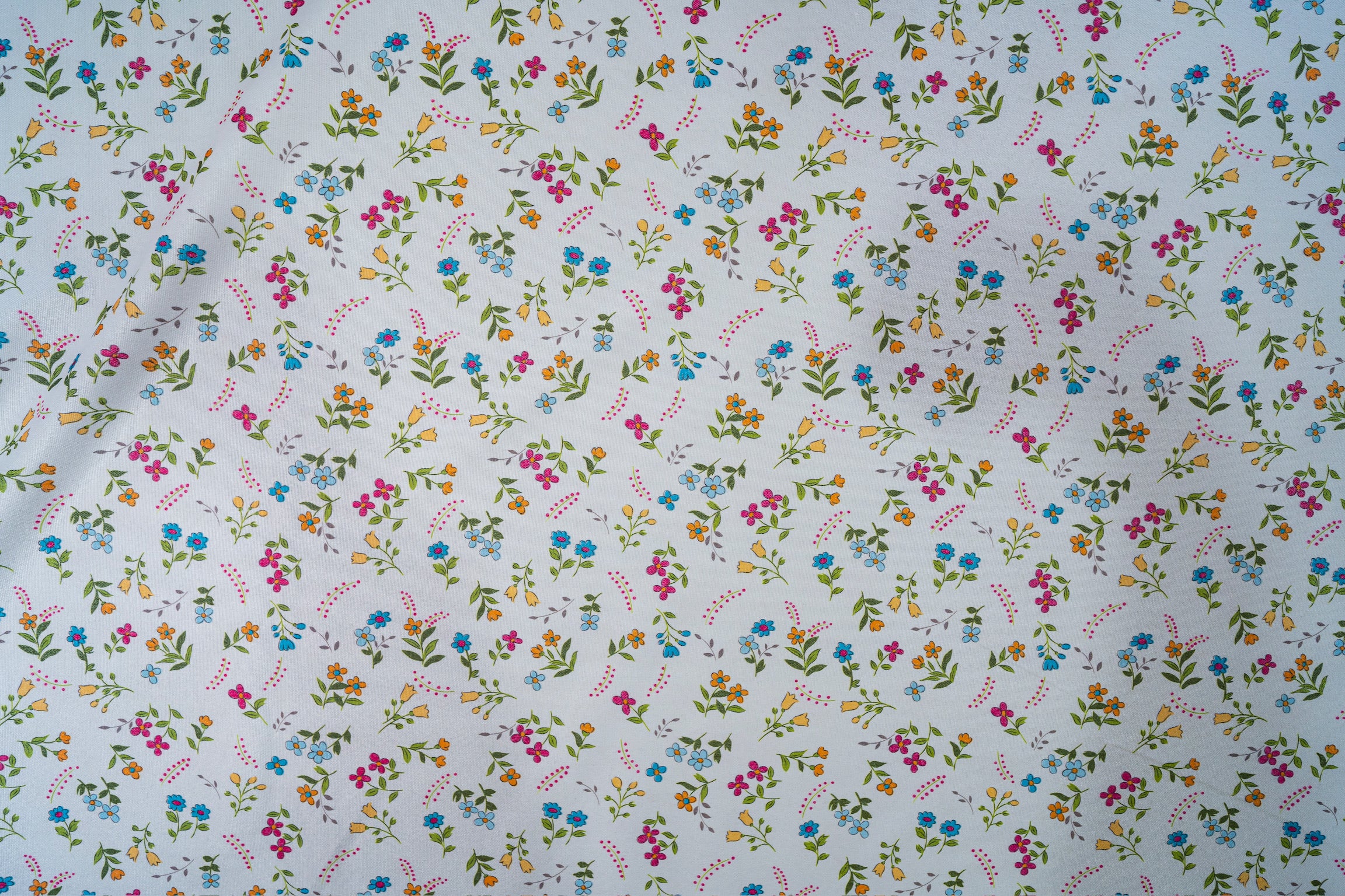 Tela 100% Lino Español con Flores Pequeñas - Ancho 1.4m