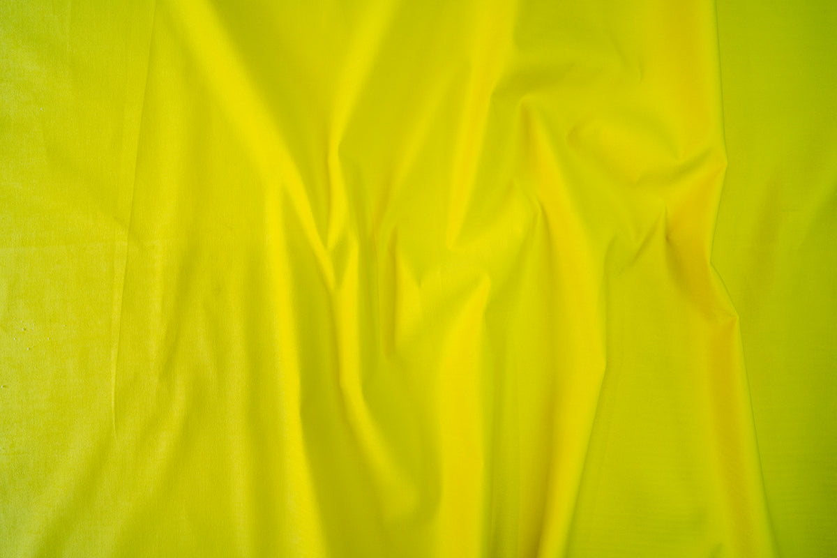 Tela Felpa Repelente Color Amarillo - Ancho 1.4m