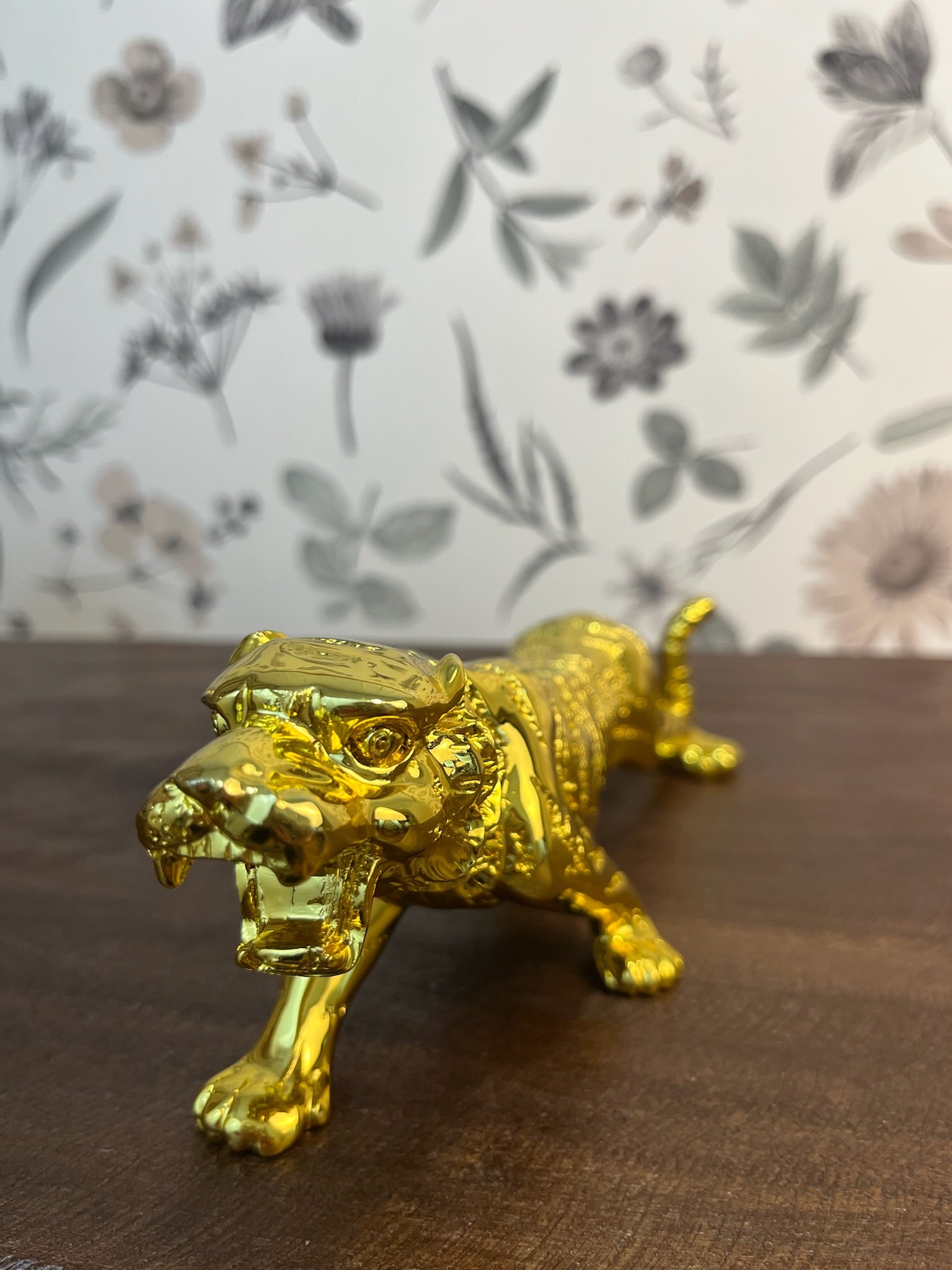 Escultura Tigre Dorado