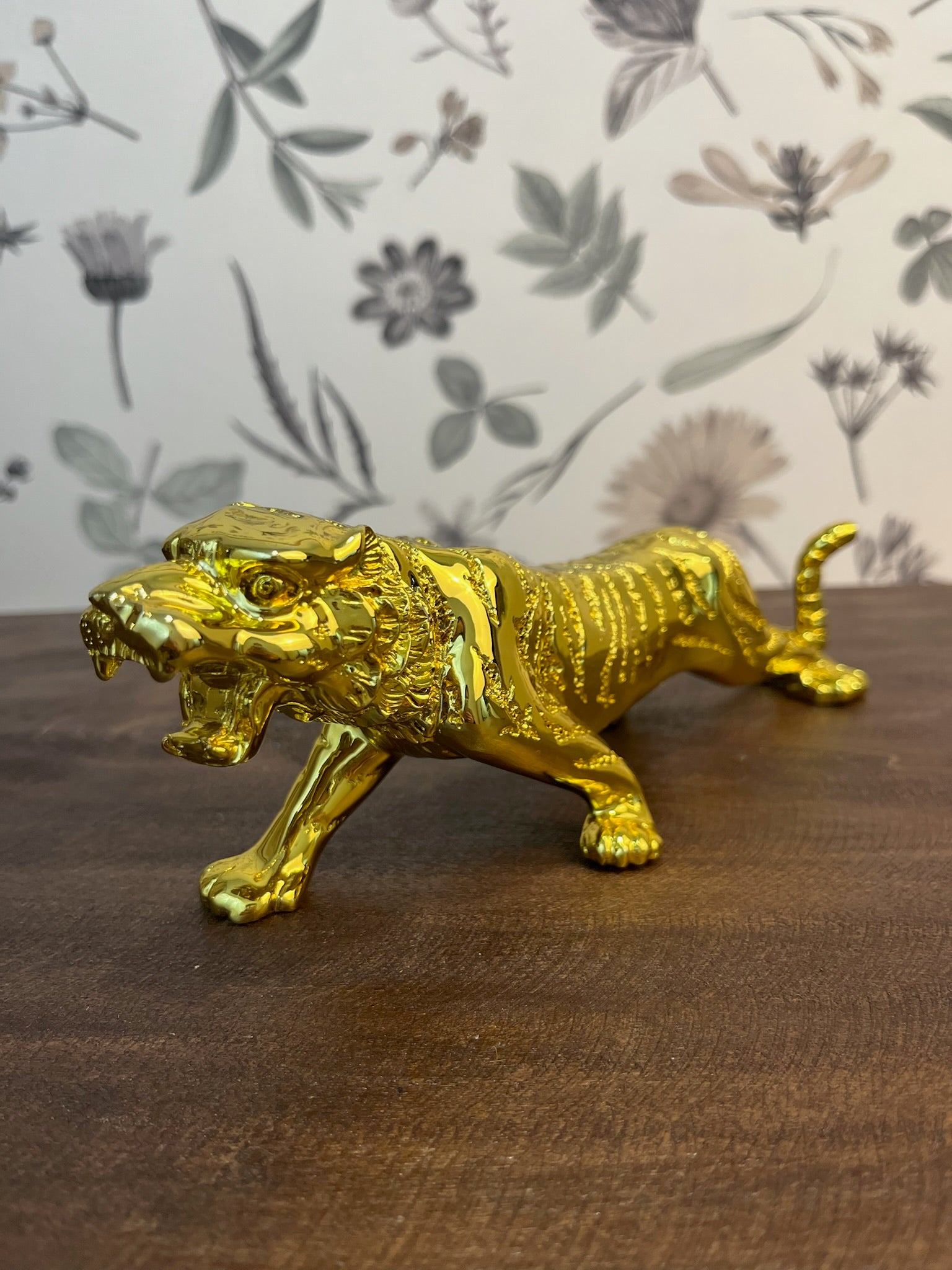 Escultura Tigre Dorado