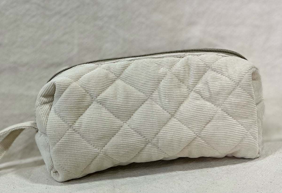 Estuche acolchado con cierre