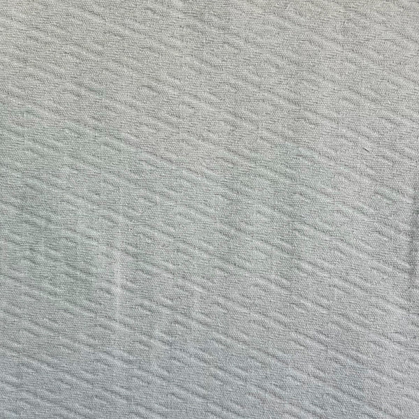 Piqué Rombo Blanco – Elegancia y suavidad